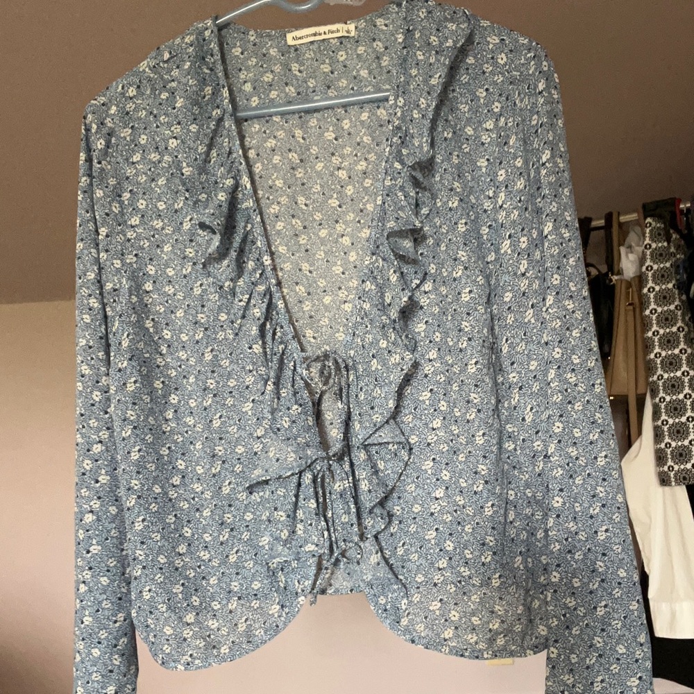 Abercrombie Blue floral blouse